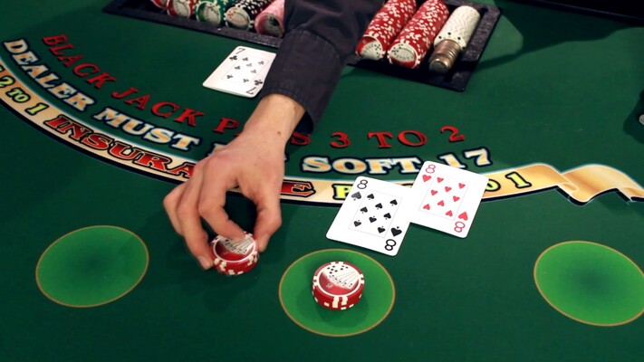 How to win at blackjack without counting cards?